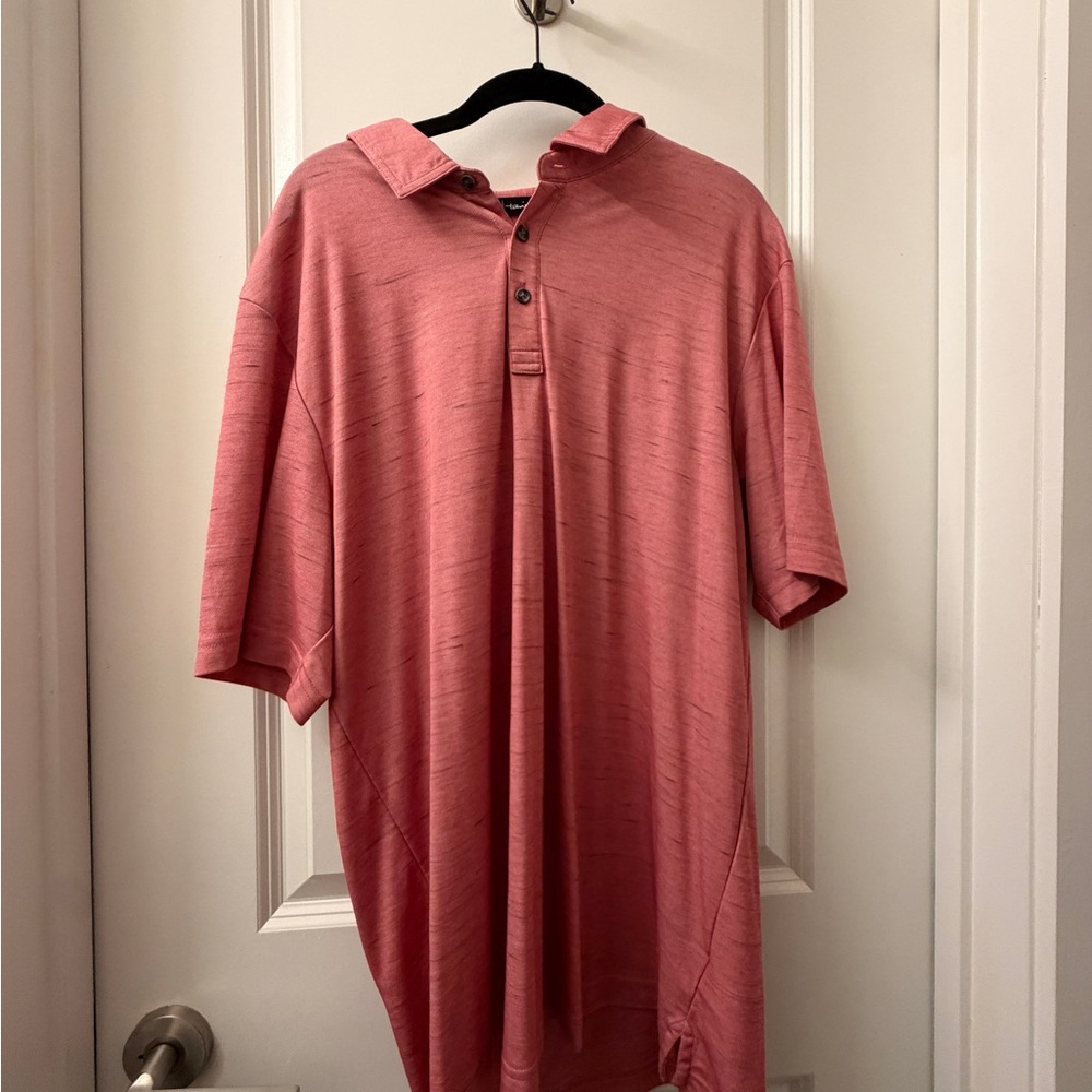 TravisMathew Men's Heathered Rose Polo